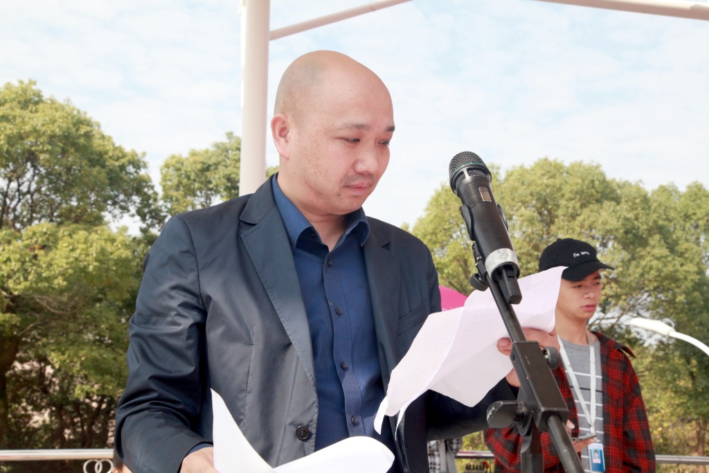 http://www.hieu.edu.cn/__local/C/16/B2/490B60D954D73397BB4908B0FD9_5CD7B57E_7D2B8.jpg