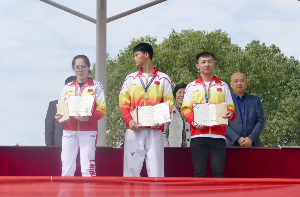 http://www.hieu.edu.cn/__local/3/4F/17/B5DDAF4994D159344176FE949B3_FDD9EE09_7D3C4.jpg