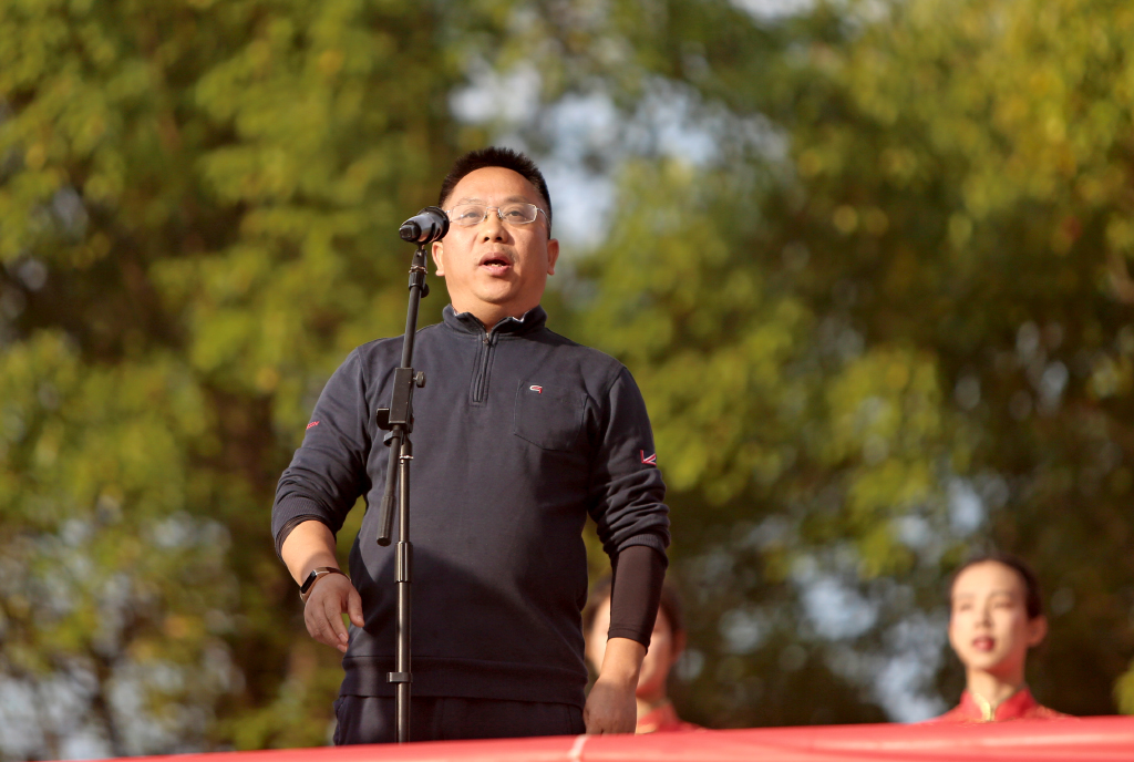 http://www.hieu.edu.cn/__local/9/E8/B1/D2AF20C7388D3F99FD2AE5E5083_BF455409_7D6DC.jpg