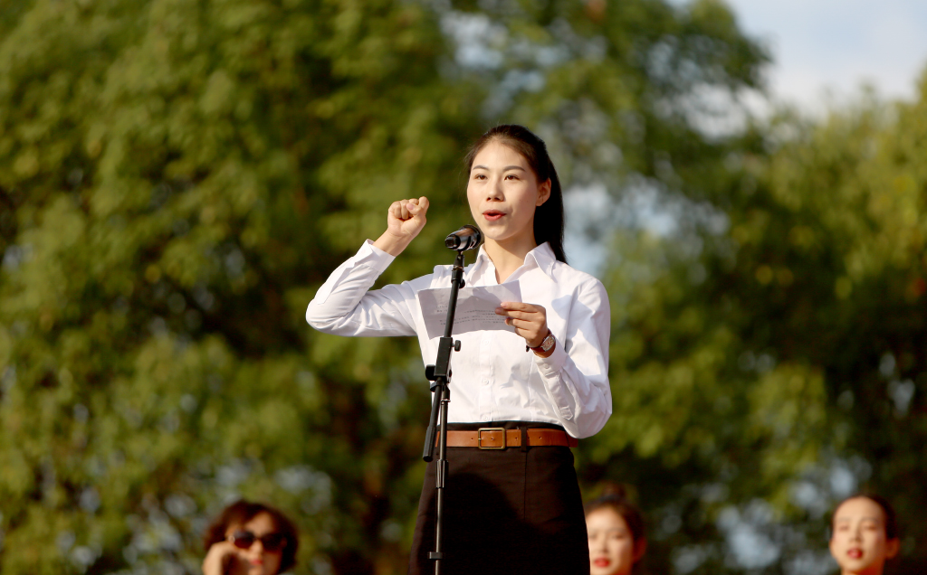 http://www.hieu.edu.cn/__local/B/72/1A/2B310CC90732A707CB35FFDC8A5_8898C1F6_756BE.jpg