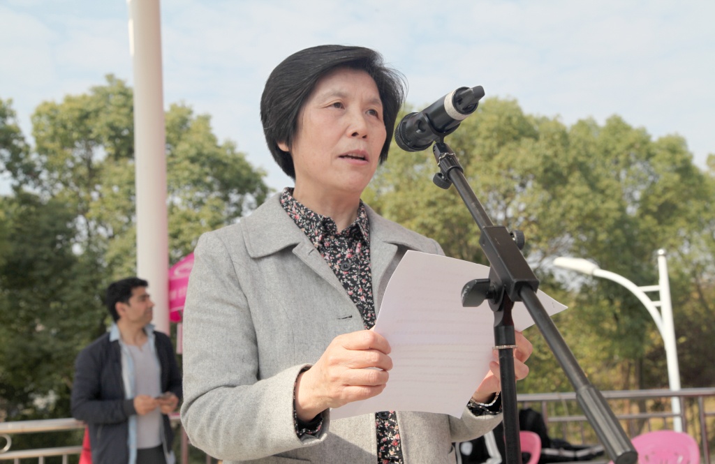 http://www.hieu.edu.cn/__local/1/7D/15/1F2BECD0CE7F9FFE8C710DF65D9_2D530904_72A87.jpg